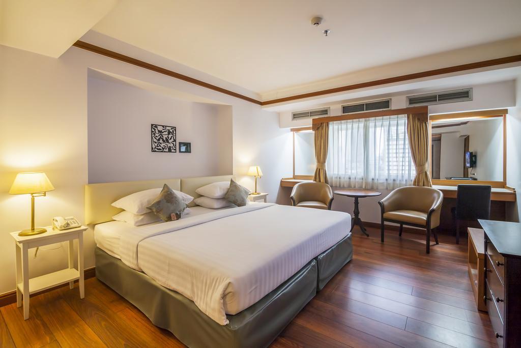 Silom City Hotel Bangkok Exterior photo